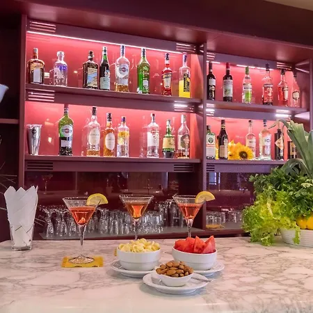Sunflower Hotel 4*