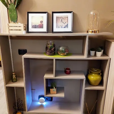 Luminoso A Pochi Minuti Da Duomo E Fiera Apartamento *