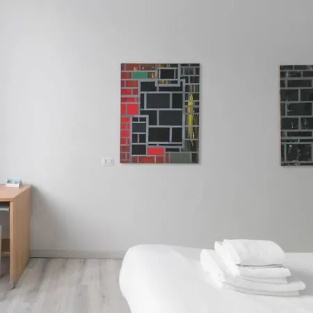 Italianway - Piazza Lima 1 Apartman *