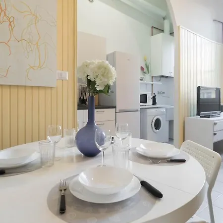 Italianway - Piazza Lima 1 Apartman Milánó