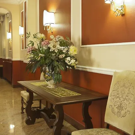 Garda Hotel 3*