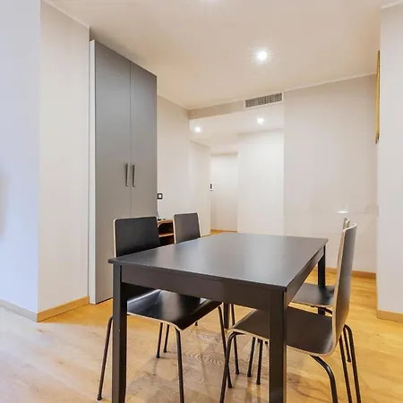 Apartament Retreats Cadorna Duomo