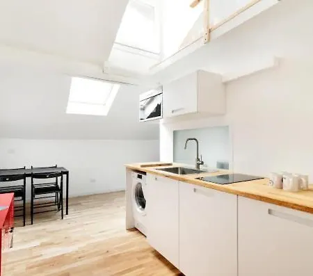 Studio Bergman Apartment Milan