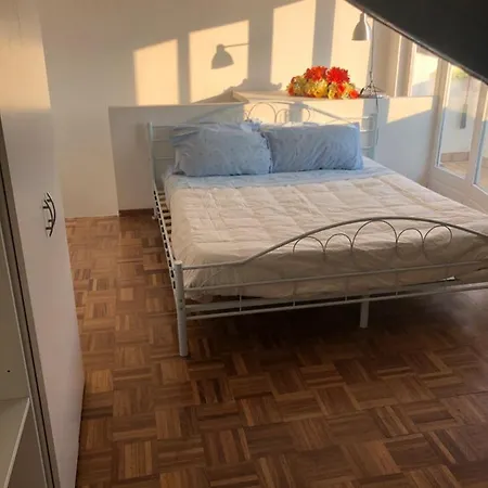 Apartment Charming 1-bed In Mailand