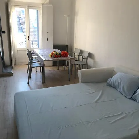 Charming 1-bed In Apartment Mailand