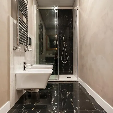 Minimal Loft In Centro A Milánó
