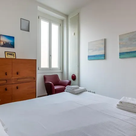 Loft Moderno In Dateo Apartment Milan