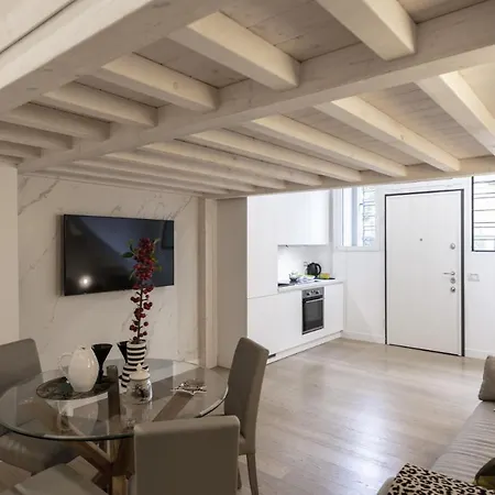 Minimal Loft In Centro A Apartman *