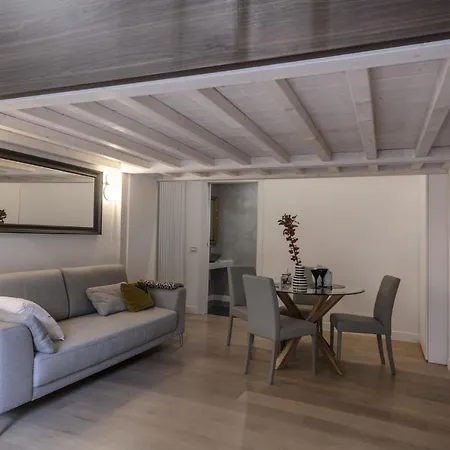 Minimal Loft In Centro A Apartman *
