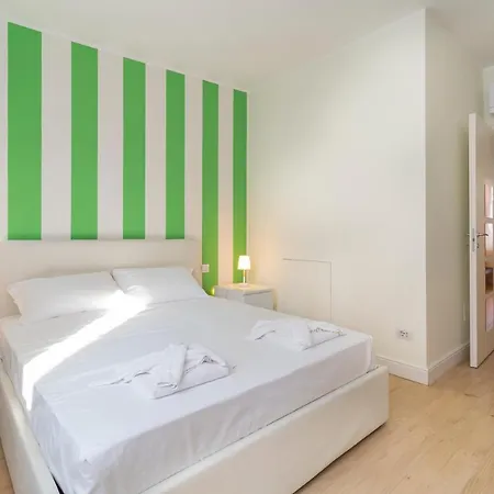 Centralissimo E Raffinato Bilocale - Scarlatti Lux - Stazione & Shopping District Apartamento *