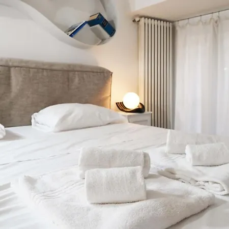 Charming One Bedroom In Moscova Area * Milan