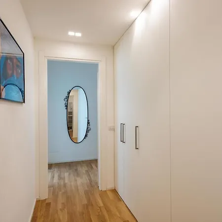 Spacious & Comfortable In Duomo By Easylife Milão