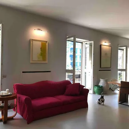 Luxurious Appt Design District