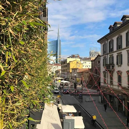 Apartment Luxurious Appt Design District Milan