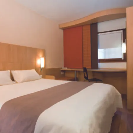 Ibis Ca' Granda Hotel 3*