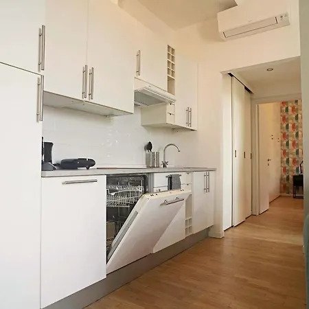 Elegant Near Brera Area *