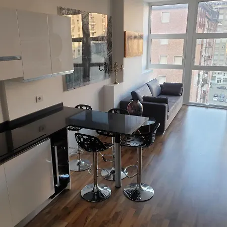 Michelangelo 30 Moderno Vicino Bosco Verticale Μιλάνο