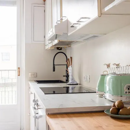 The Rent - Two-bedroom In Maciachini District * Milan