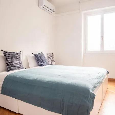 Apartment The Rent - Two-bedroom In Maciachini District