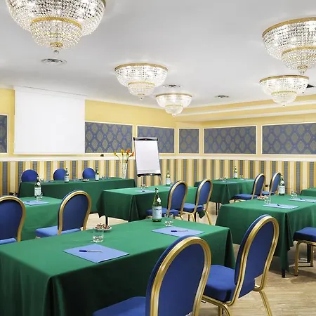 Grand Plaza 4*