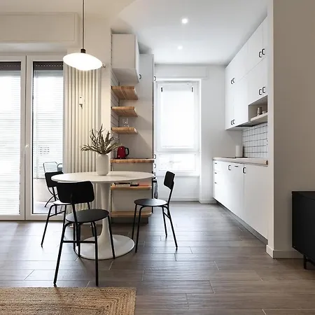 Contempora - Casale 3 * Milánó