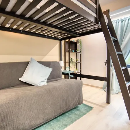 Suzzani 273 Apartment *
