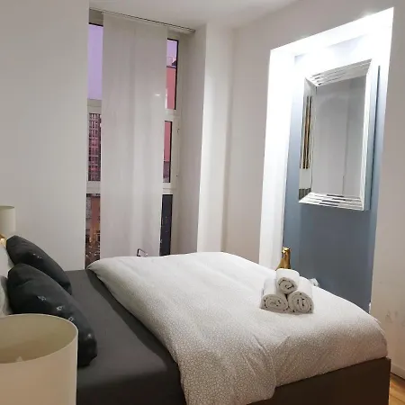 Michelangelo 30 Moderno Vicino Bosco Verticale Μιλάνο