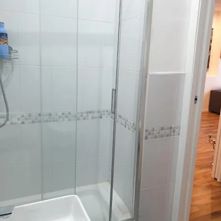 Διαμέρισμα Michelangelo 30 Moderno Vicino Bosco Verticale