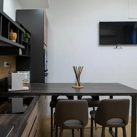 Lejlighed L Arche Comfort & Relax Brown Di Via Varesina *