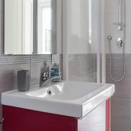 Hostmate -milano - Strambio - Citta Studi