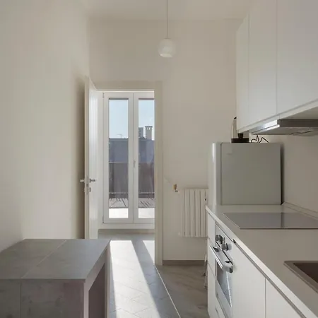 Appartamento Amazing Terrace In Milan-via Strambio Studi Milano