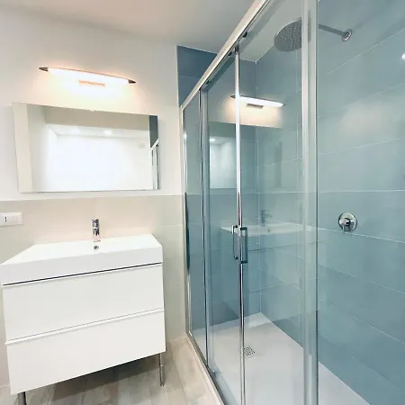 Very Big Central White Apartment * Milan