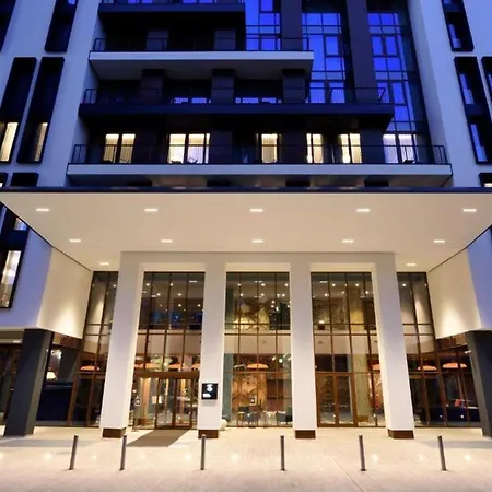 Verticale | Esperienze | Preferred And 4* Milan