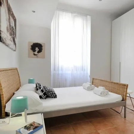 Apartment Piero Della Francesca By Halldis *