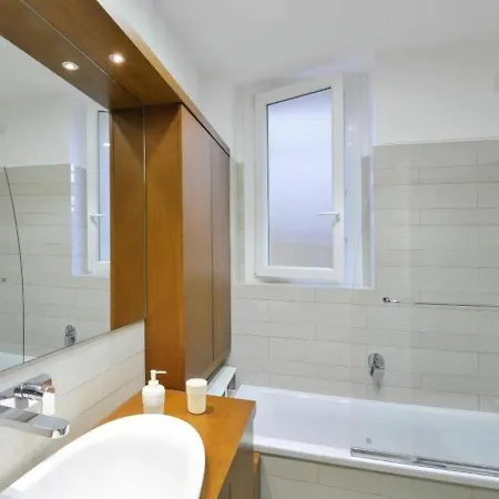 Olmetto By Halldis Apartman
