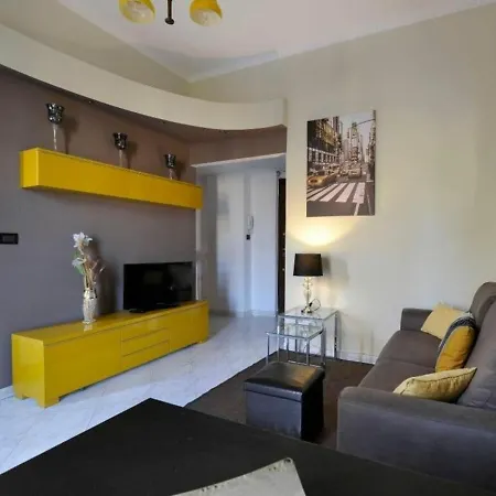 Fulvio Testi Apartment