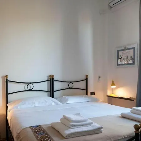 Fulvio Testi Apartment