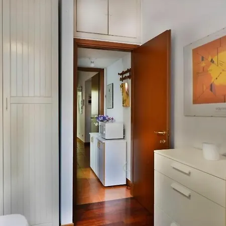 By Halldis Apartman Milánó