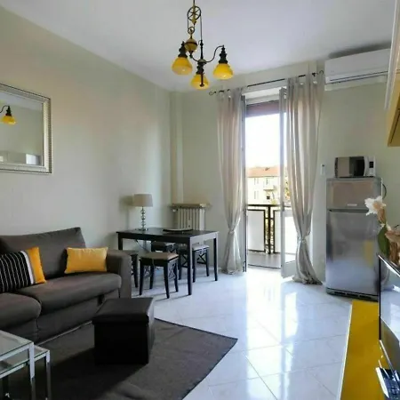 Apartment Fulvio Testi *