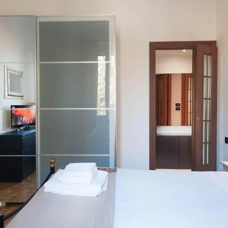 Fulvio Testi Apartment Milan