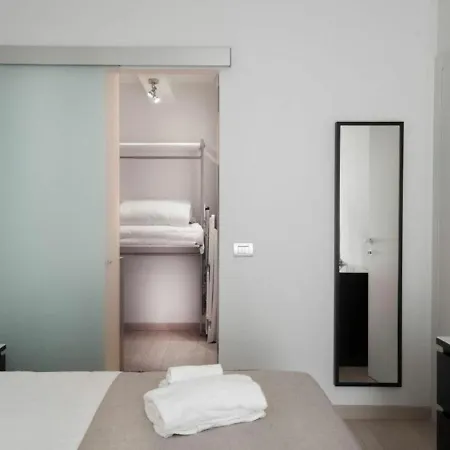 Cola Di Rienzo By Halldis Apartment