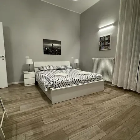 Jr Mm3 Repubblica -stazione-centro Direz- C3 Apartmán *