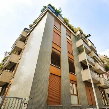 Alberto Mario By Halldis Apartmán