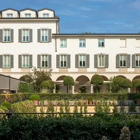 Four Seasons 5*