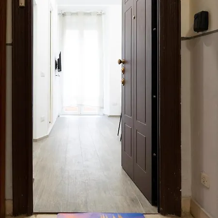 Apartment Macchi Milan