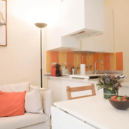 Bnbutler - Farini - Beautiful One Bedroom - Mediolan