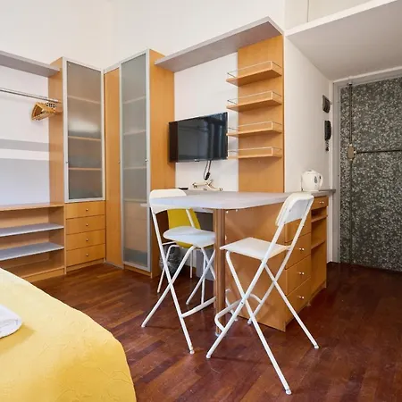 Artist Nadia's In Porta Vercellina * Milano