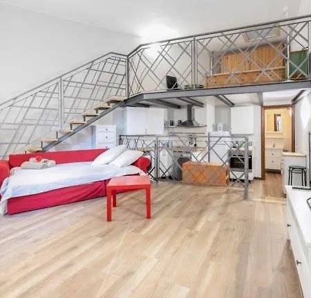Daire Alessia's Flat - Michetti