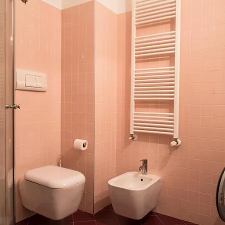 Youhosty - Magolfa 21 *