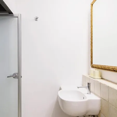 Cozy In Wonderful Navigli Area * Μιλάνο